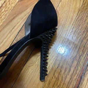 Closed toe heels